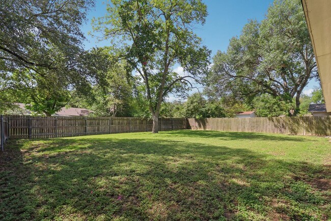 Building Photo - Beautifully Renovated Home with a Large Yard
