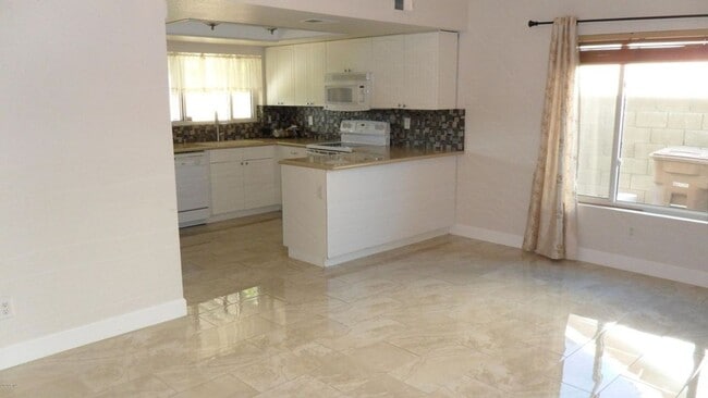 Building Photo - This is it!  Superior Rental Home