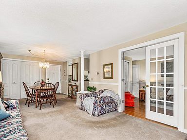 Building Photo - 2 Maple Ridge Dr