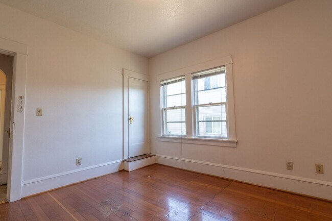 Building Photo - 5534 N Missouri Ave