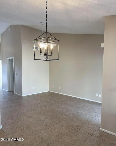 Building Photo - 6233 E Carolina Dr