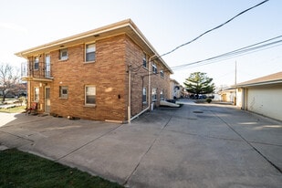 Building Photo - 7210 W Oklahoma Ave