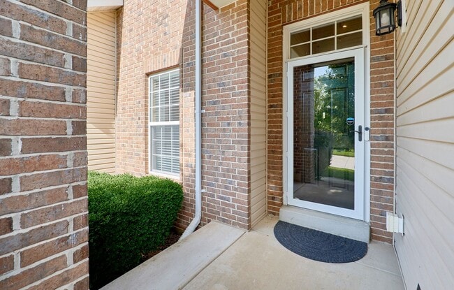 Building Photo - Executive Lease Opportunity - 4 Bed 3 Bath