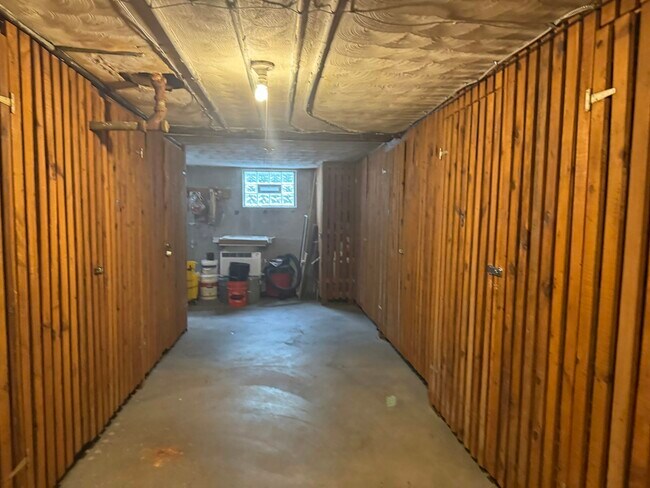 Building Photo - 3992 Ballard Ave