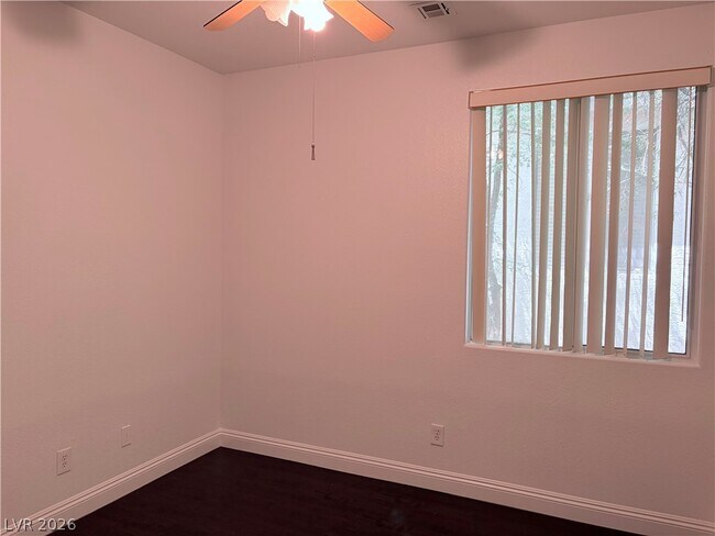 Building Photo - 8071 Sapphire Cove Ave