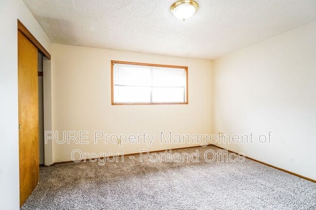 Building Photo - 3510 SE Sherry Ln
