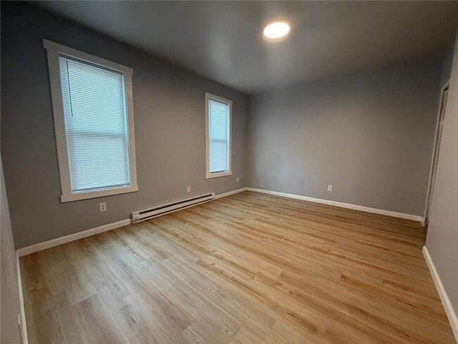 Building Photo - 2812 Lanpark St