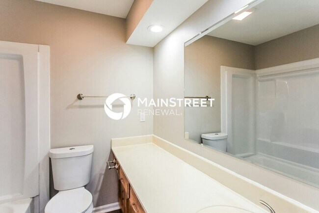 Building Photo - 3 Bedroom Pet-Friendly Home in Kansas City...