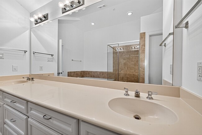 Building Photo - 2710 Hullsmith Dr