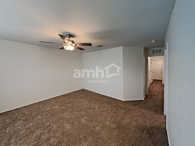 Building Photo - 213 Texas Thistle