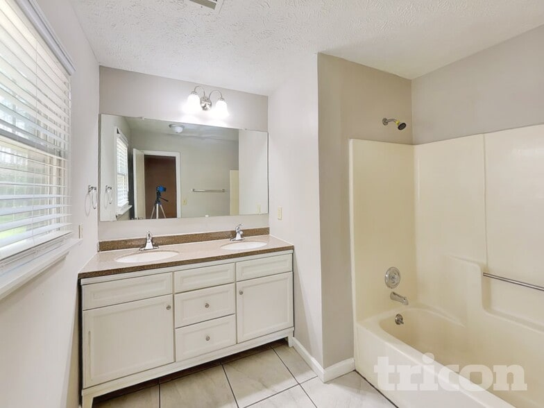 Building Photo - 3406 Owens Pass NW