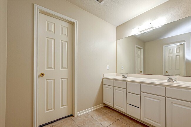 Building Photo - 3522 Clipper Winds Way