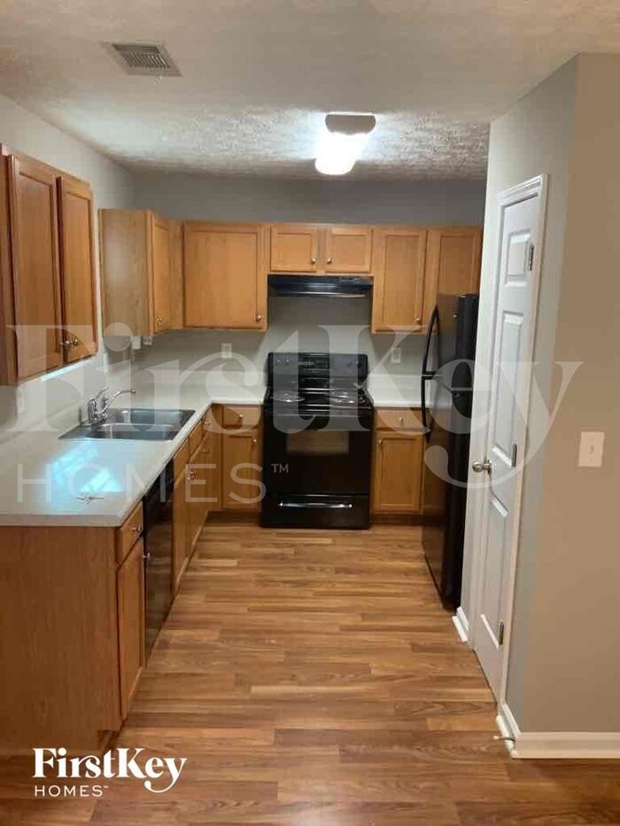 Building Photo - 130 Cobblestone Dr