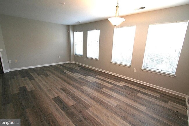 Primary Photo - 6233 Sandpiper Ct