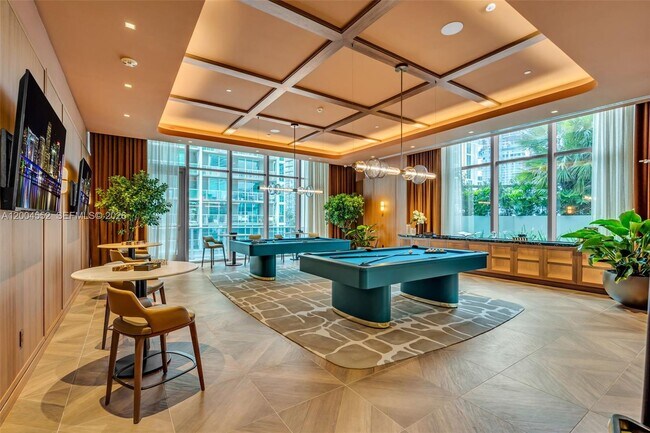 Building Photo - 77 SE 5th St