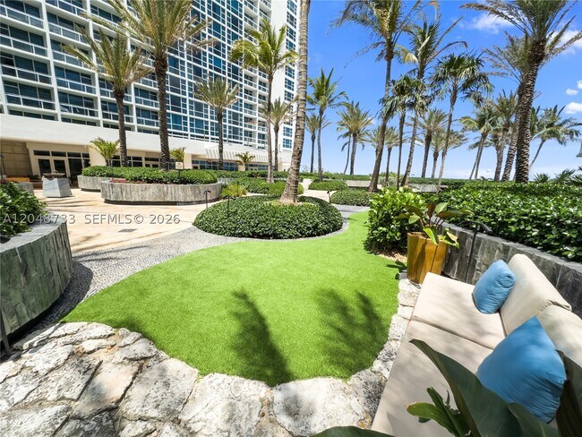 Building Photo - 6801 Collins Ave