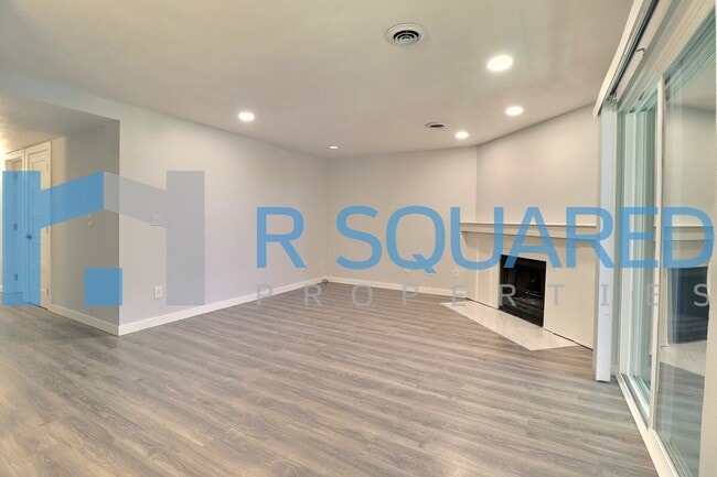 Building Photo - 12117 NE Bel Red Rd