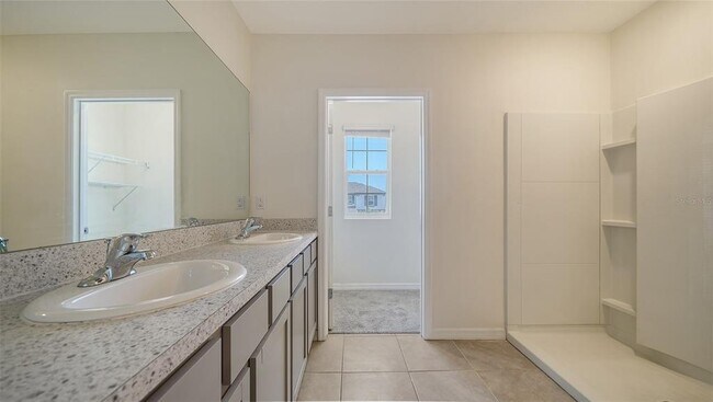 Building Photo - 12732 Lateral Root Dr