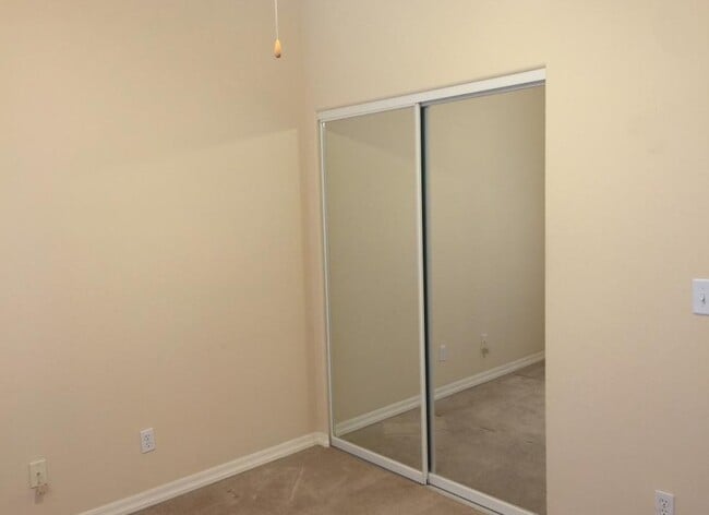 Building Photo - 2373 Graystone Dr