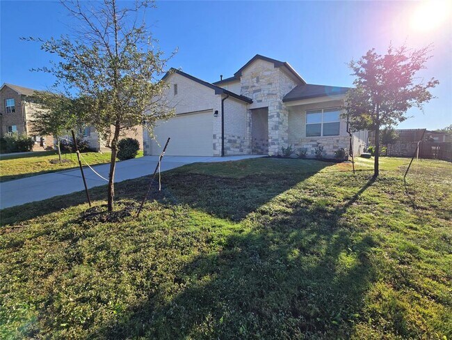 Primary Photo - 10501 Gonzales Ranger Pass