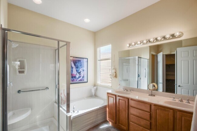 Building Photo - 40433 Corte San Carlos