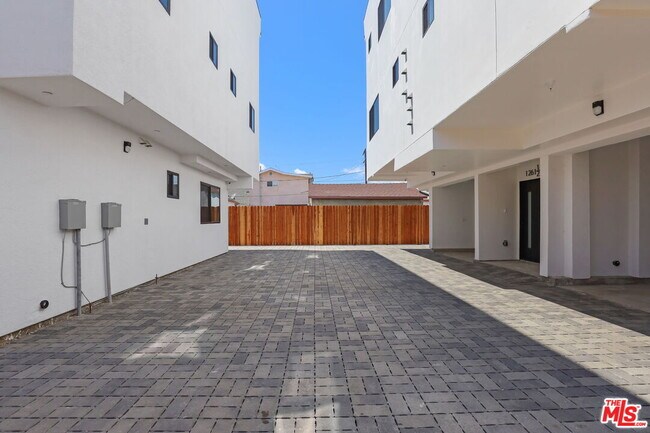 Building Photo - 1265 Browning Blvd