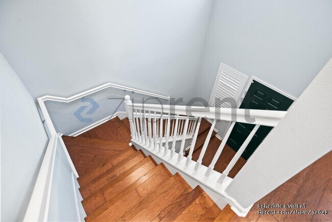 Building Photo - 634 Elderberry Dr