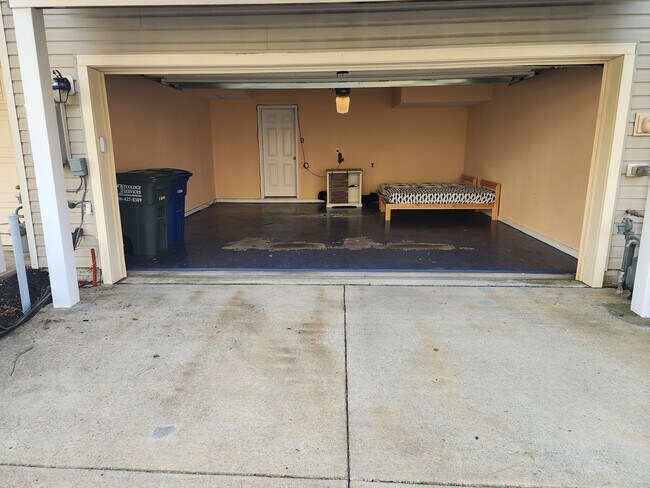 2 Car Garrage - 7013 Southmoor St