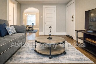 Building Photo - 1651 S Spring Ave