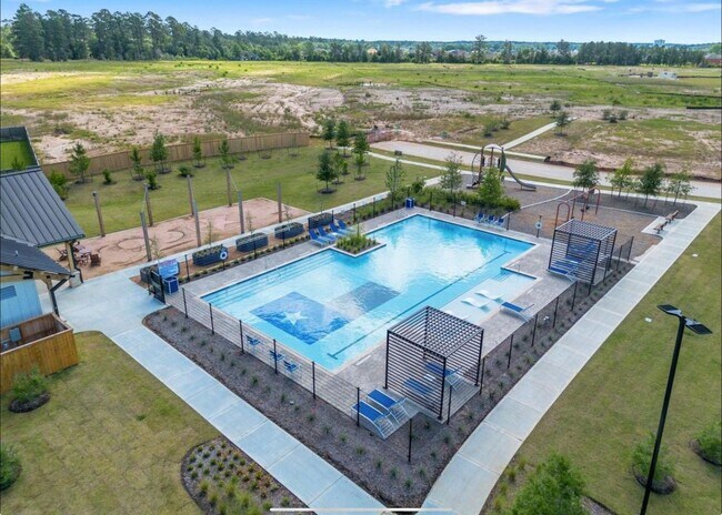 Building Photo - 622 Amber Fls Dr