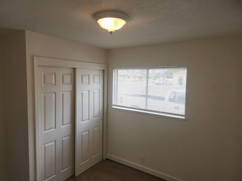 Bedroom 1 - 402 S Laurel St