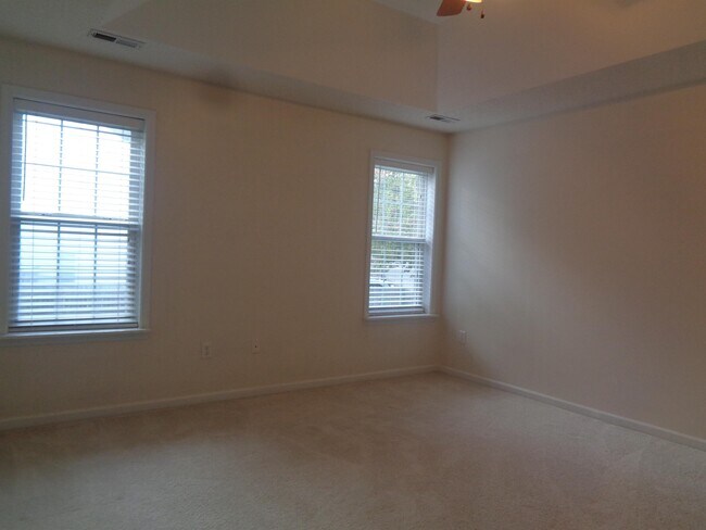 Building Photo - 509 Brickstone Dr