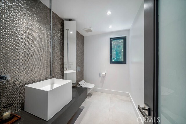 Building Photo - 13524 D Este Dr