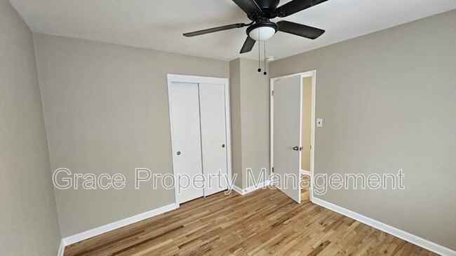 Building Photo - 7855 Kenwood St