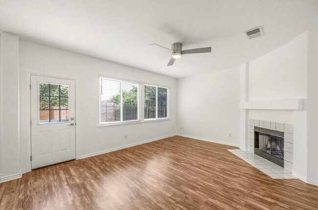 Building Photo - 2507 Eastwood Ln