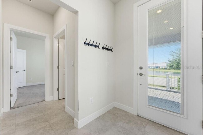 Building Photo - 14037 Kauai Dr