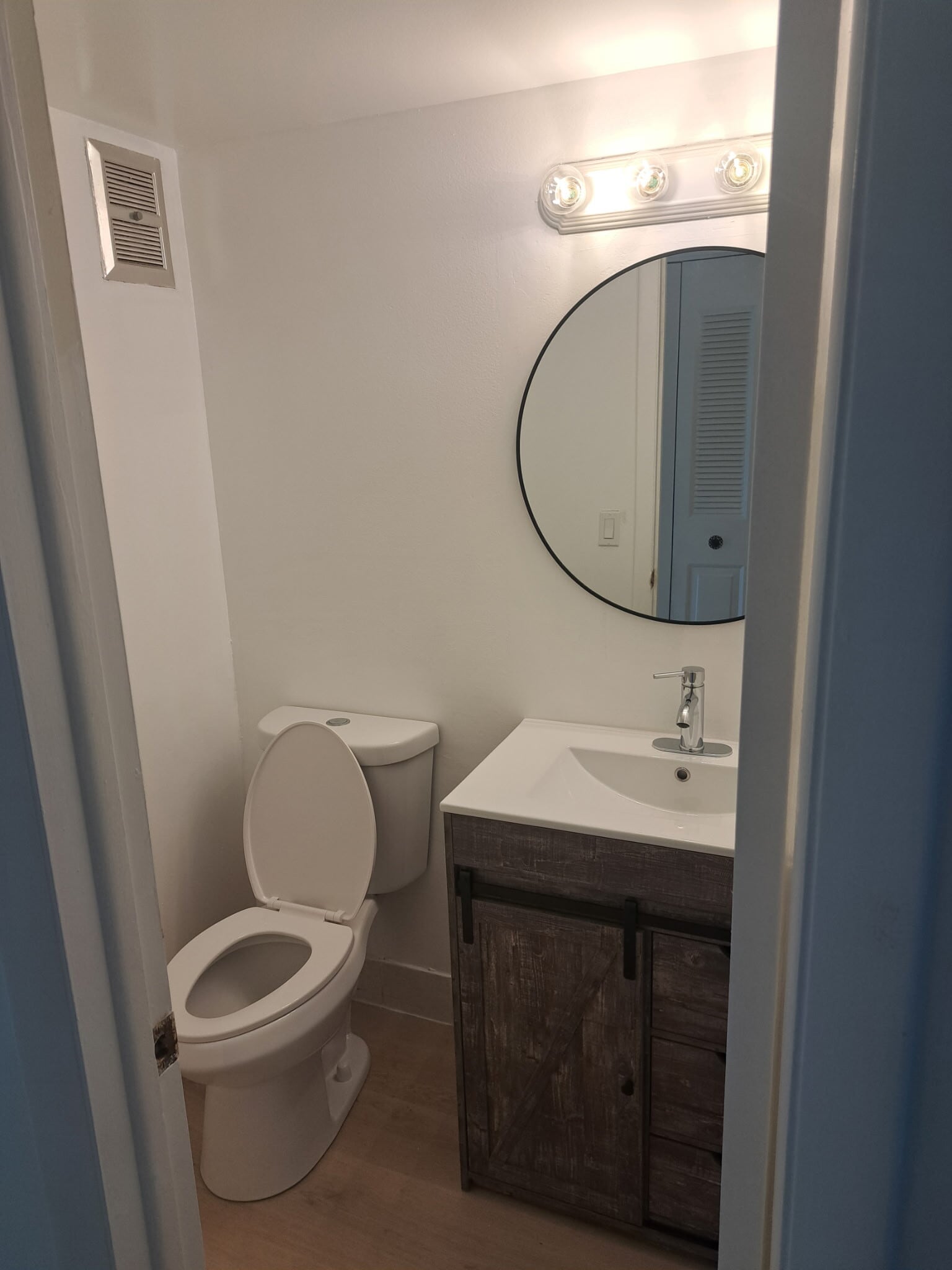 Building Photo - 243 Canterbury K