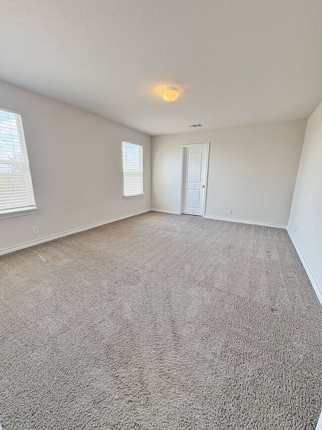 Building Photo - 13522 Whisper Bnd