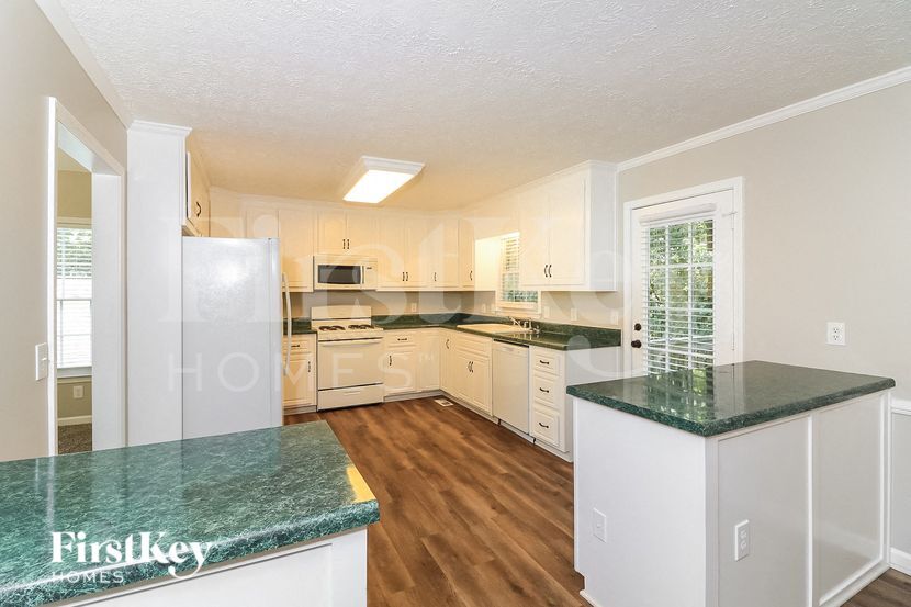 Building Photo - 112 Wood Gate Dr