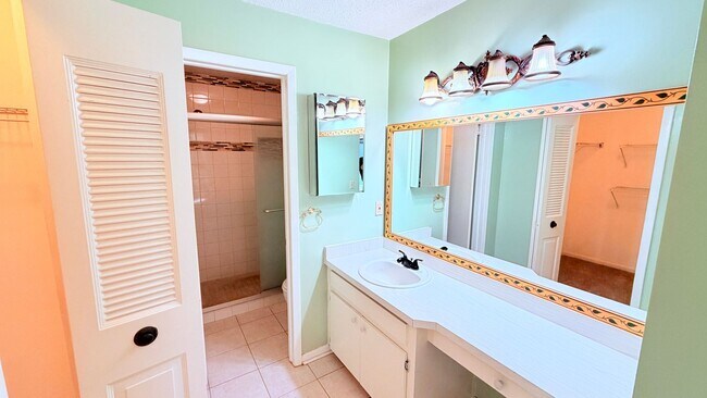 Building Photo - Beautiful 2bed/2ba Town Home in the Amazing Community of Fern Park!