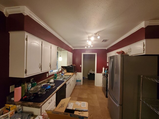 Building Photo - 3 br, 2 bath House - 627 Woodmere Dr