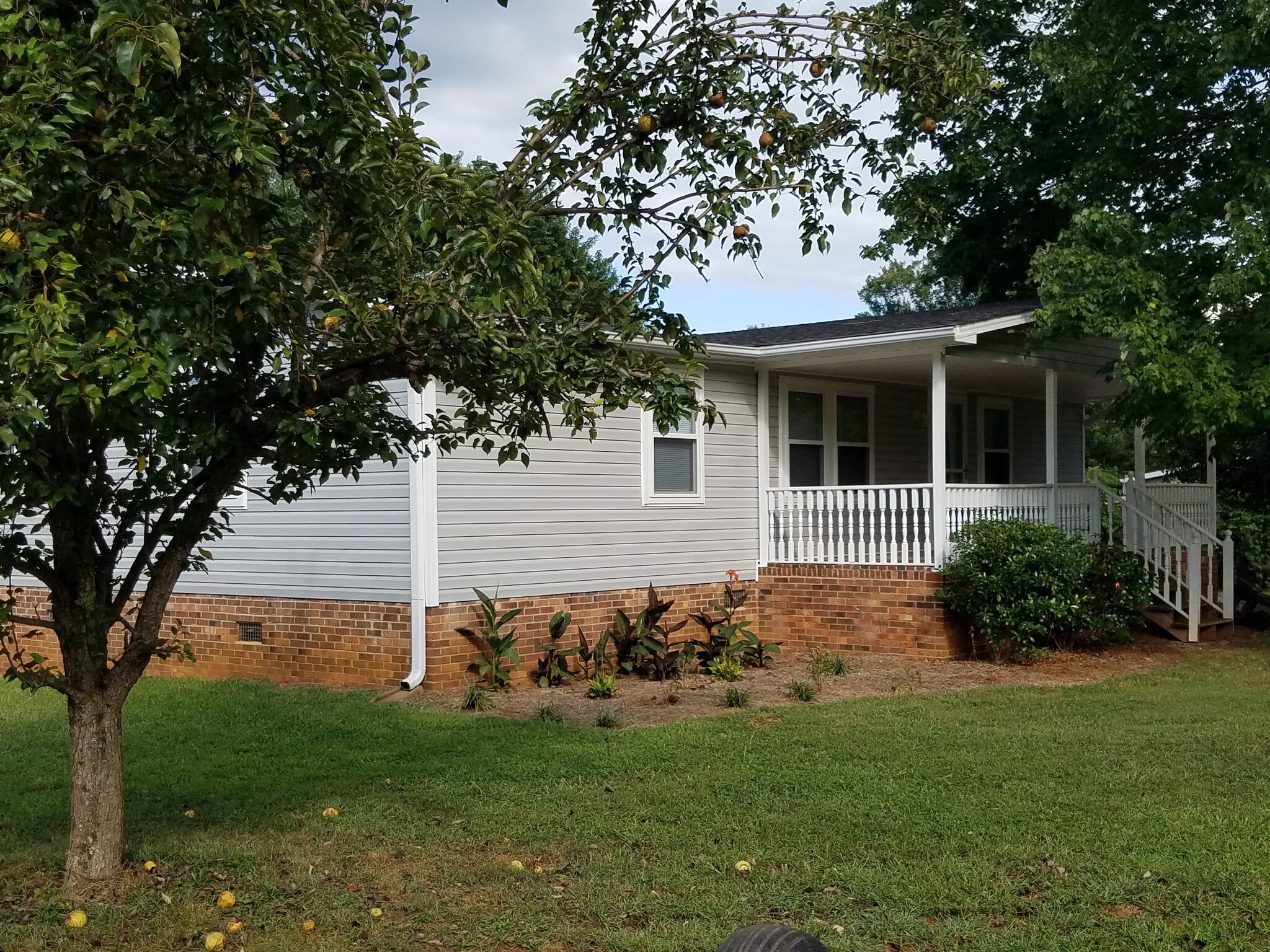Building Photo - 5397 Shallowford Rd