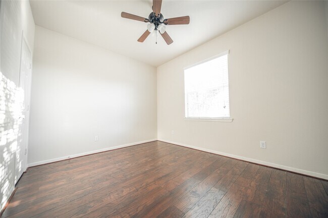 Building Photo - 9123 Cavalier Ln