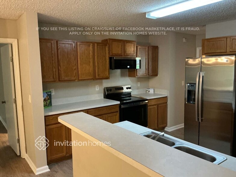 Building Photo - 13581 Ashford Wood Ct E