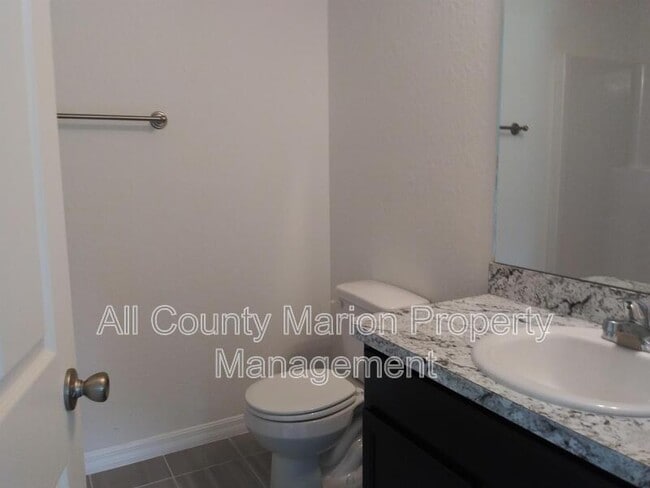 Building Photo - 5933 NW 59th Ct