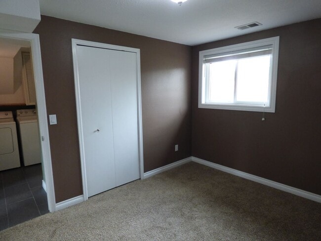 Building Photo - 4 Bedroom home in Loveland