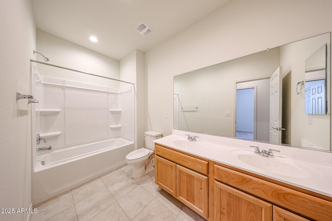 Building Photo - 16683 W Whispering Wind Dr