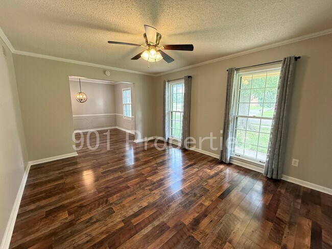 Building Photo - 6080 Barrentine Dr