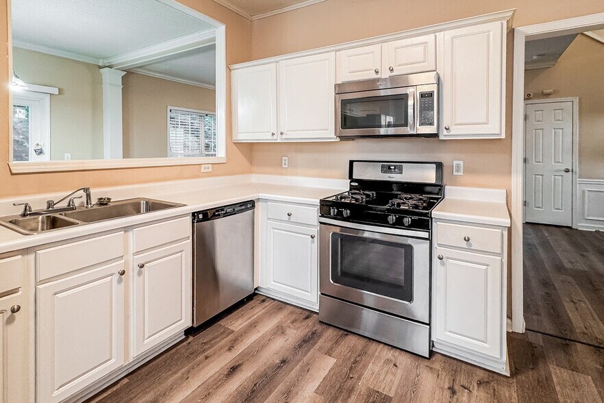 Building Photo - 4108 Glenaire Way NW