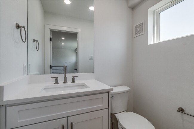 Building Photo - 4701 San Jacinto St